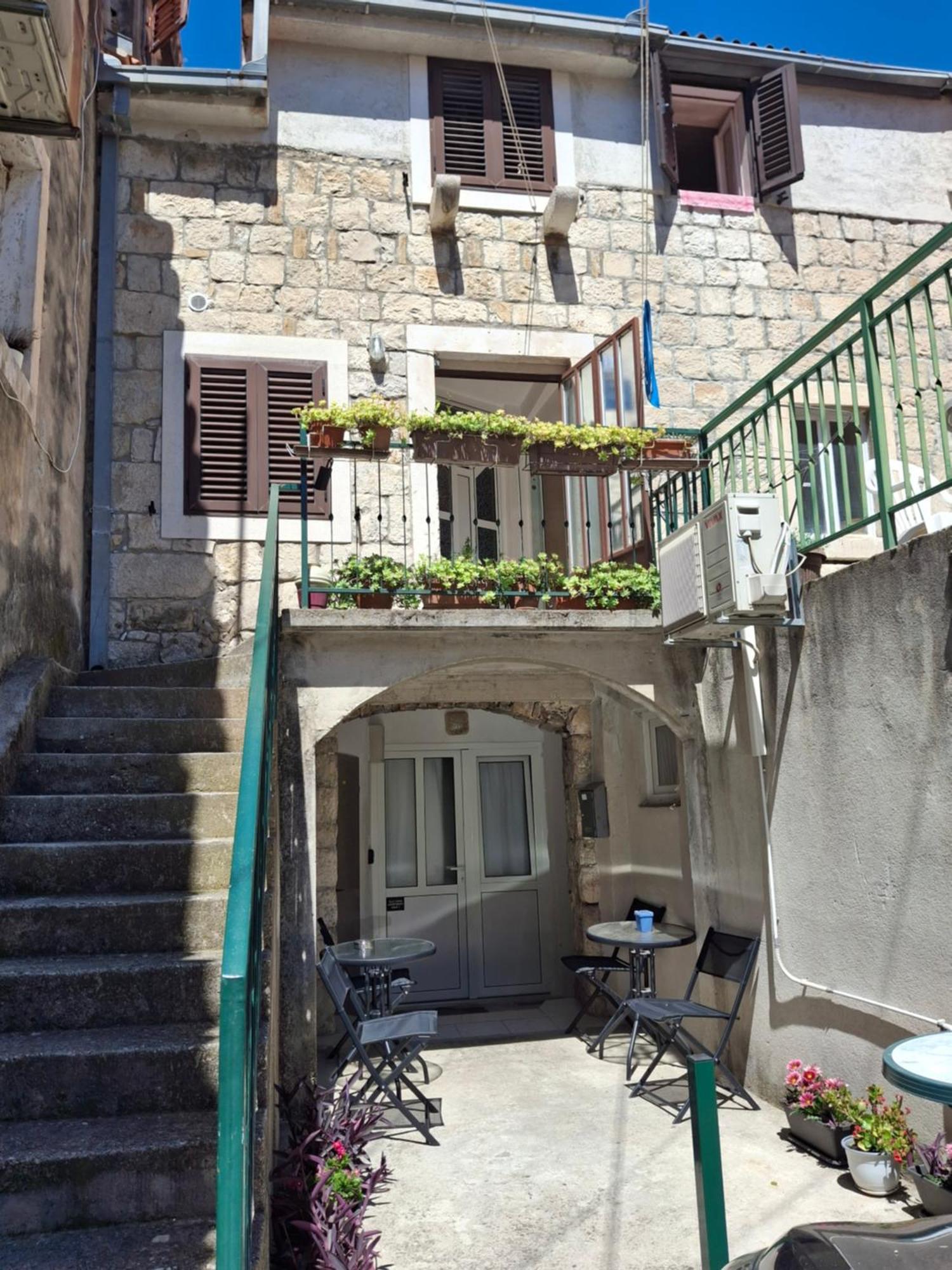 Old Town Apartment Nina 1 스플리트 외부 사진